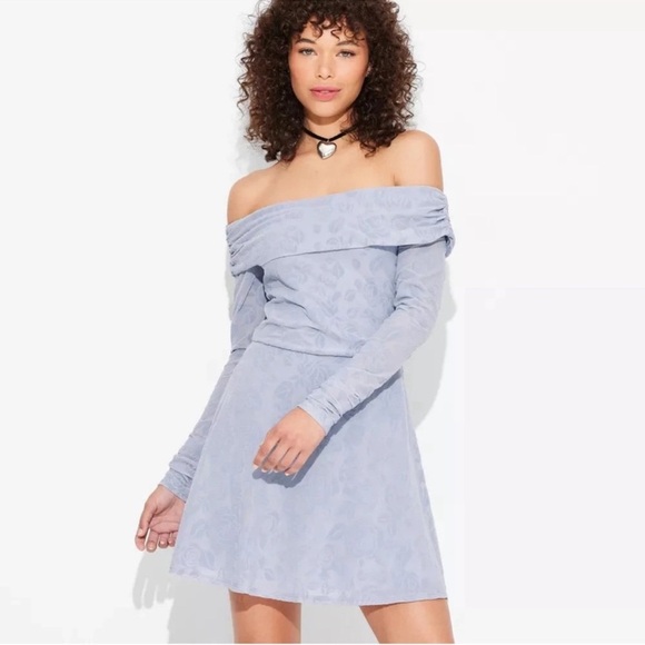 NWT Off-Shoulder Dress with muted textured flowers size M - Picture 1 of 5